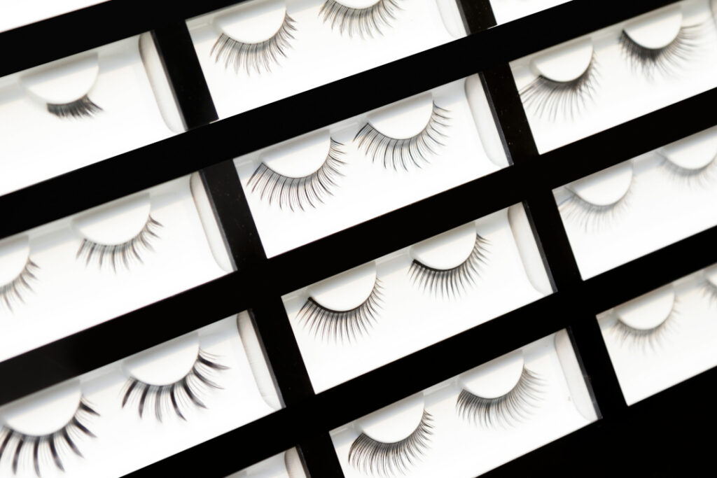 samples of artificial eyelashes in the cosmetic sh 2026 01 05 05 06 13 utc